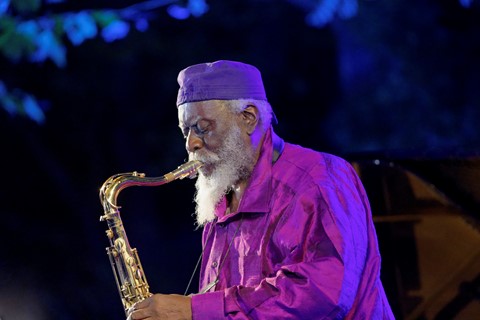 Photo by André BARELIER