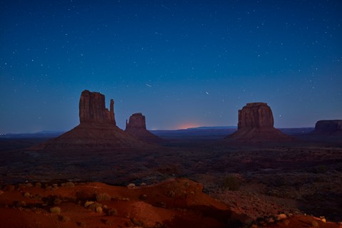 Photo by Maurice Byatt