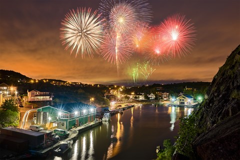 Photo by Darren Langdon