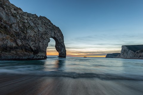 Photo by Swervin Mervin