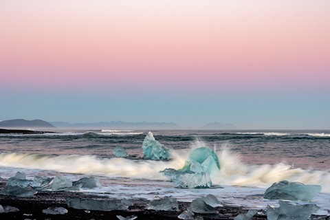 Photo by Alex Ridgway