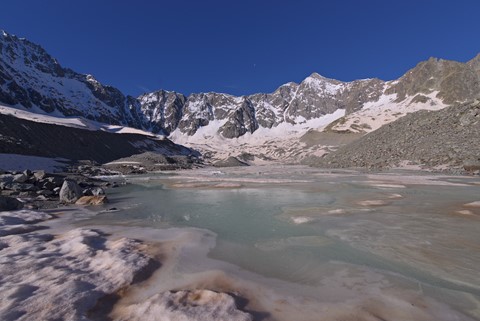 Photo by Who wants to step on the ice ?