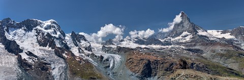 Photo by Jonathan Shapiro