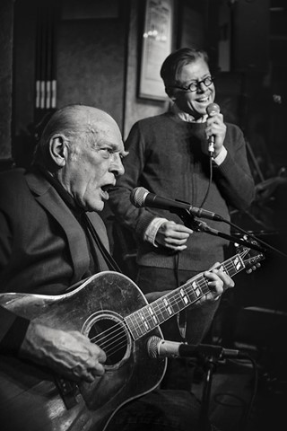 Photo by Cafe concert