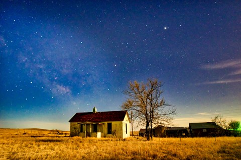 Photo by Abandoned House_Full Moon