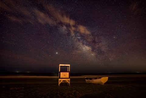 Photo by Milky Way Over 60th Street Beach