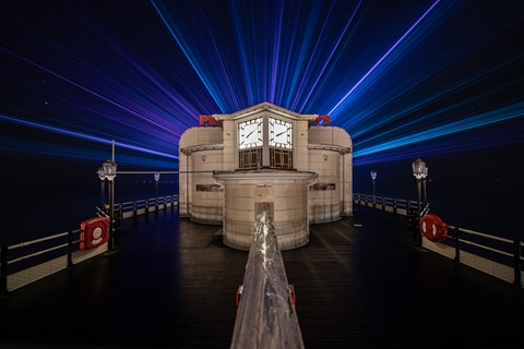 Photo by Swervin Mervin