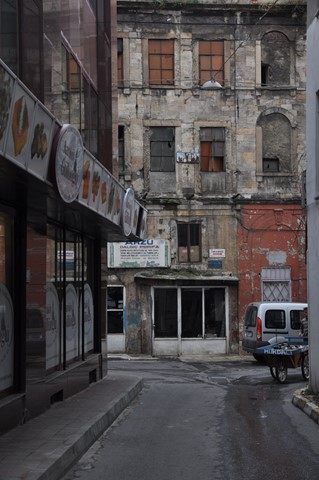 Photo by Peter Pallos