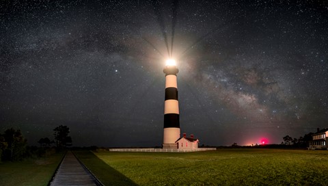 Photo by C h r i s R