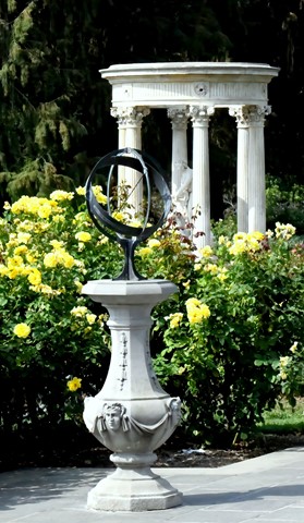 Photo by H_ISO_Rose Garden