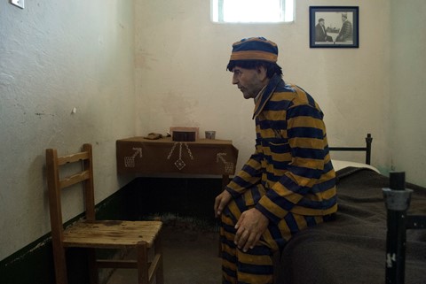 Photo by Santi Juarez