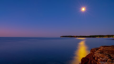 Photo by Davor Drokan