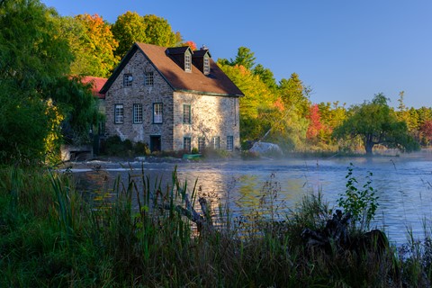 Photo by Maurice Byatt