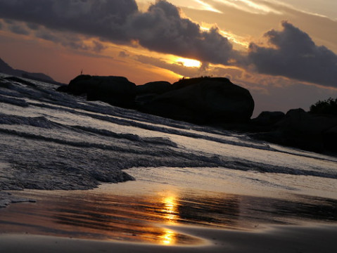 Photo by Edmond Pang