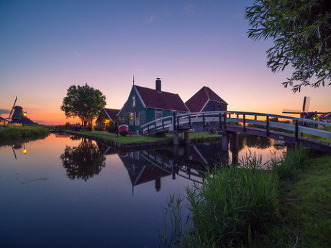 Photo by Fred Dalmulder