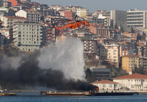 Photo by manishtushu