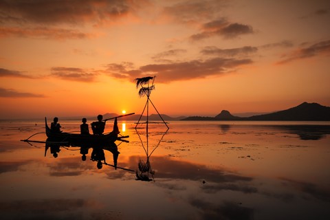 Photo by Lanz Castaneda